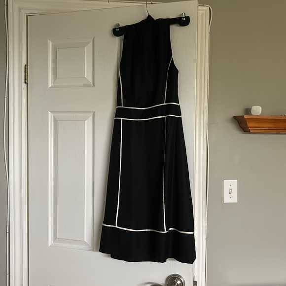Jacob dark navy dress with white piping. - Picture 3 of 3